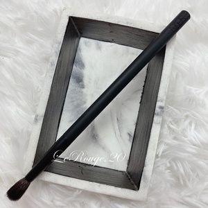 NARS #42 blending eyeshadow brush NEW